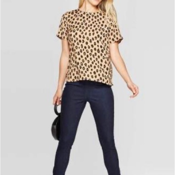 A New Day Women’s Leopard Print Top Sz. M - Picture 3 of 3